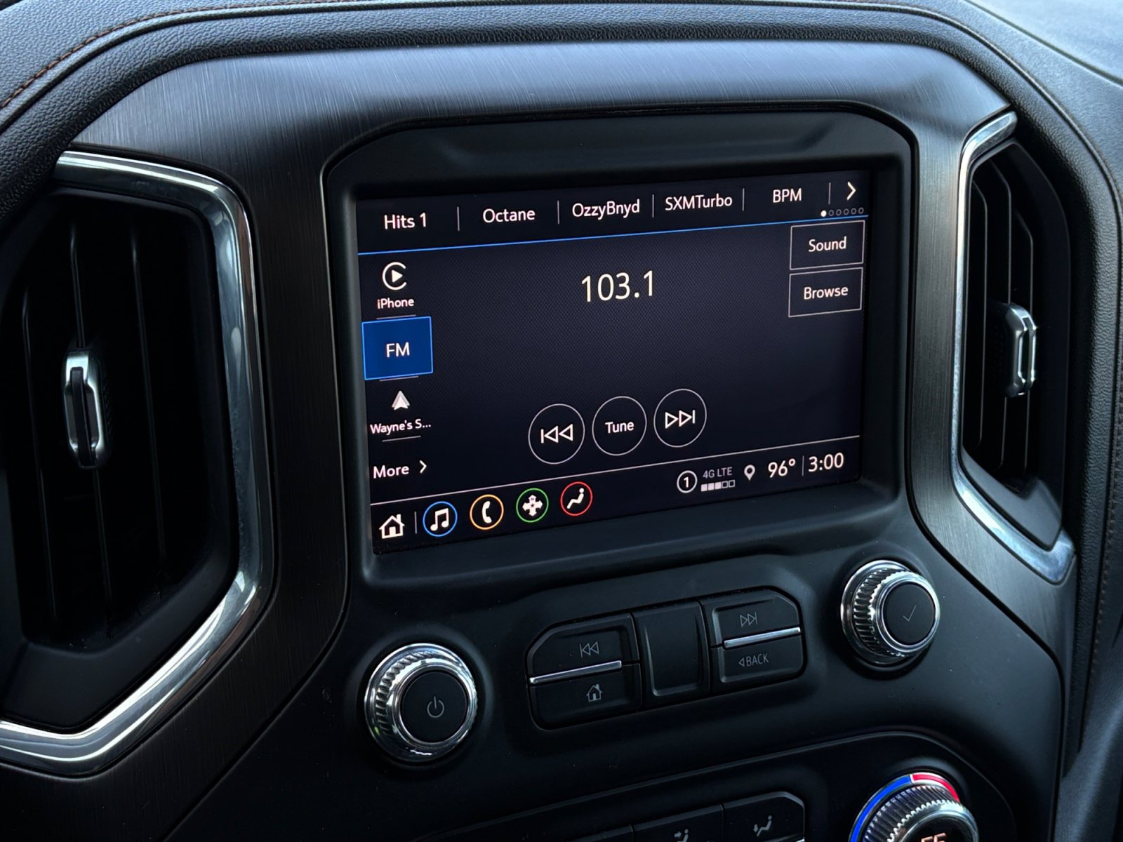 Used 2021 GMC Sierra 1500 AT4 AWD/4WD image 16