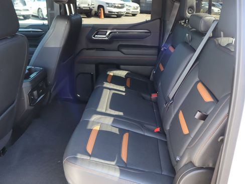 Used 2024 GMC Sierra 1500 AT4 w/ AT4 Premium Package AWD/4WD image 34