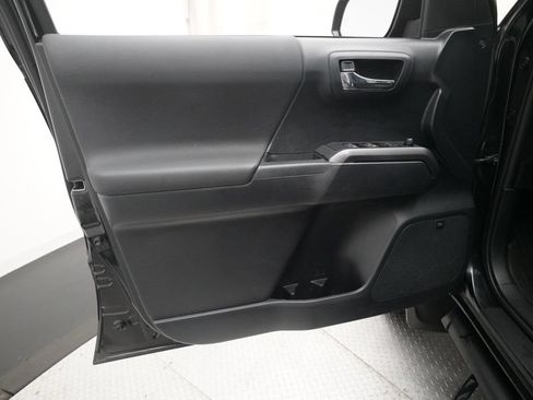 Used 2019 Toyota Tacoma TRD Pro AWD/4WD image 28