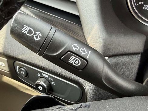 Used 2021 Buick Enclave Premium w/ Sun and Sites Package image 20