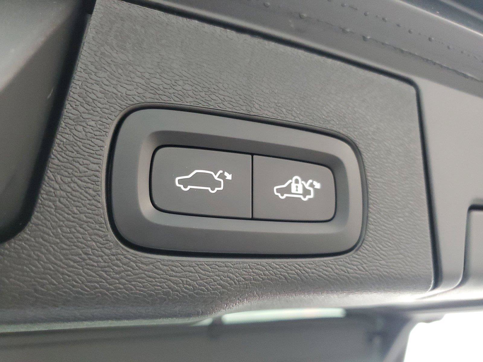 New 2027 Volvo XC60 B5 Core AWD/4WD image 10