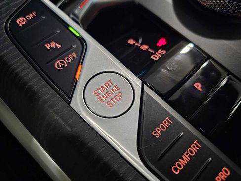 Used 2025 BMW 330i xDrive Sedan w/ M Sport Package image 28