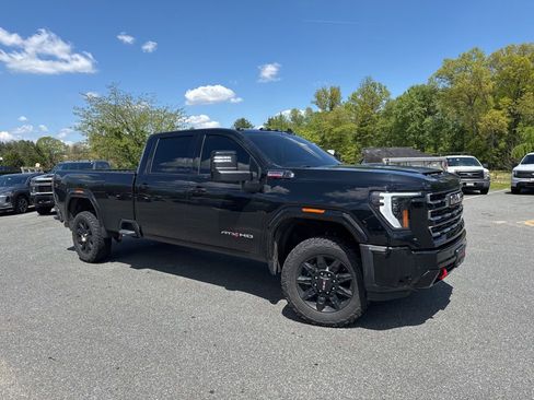 Used 2025 GMC Sierra 3500 AT4 AWD/4WD image 1