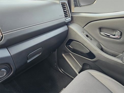 Used 2023 Nissan Frontier SV w/ Midnight Edition Package image 26