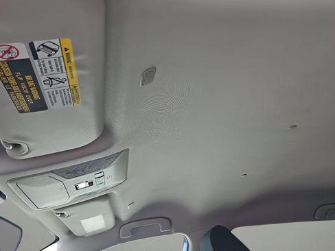 Used 2024 Toyota RAV4 LE AWD/4WD image 12