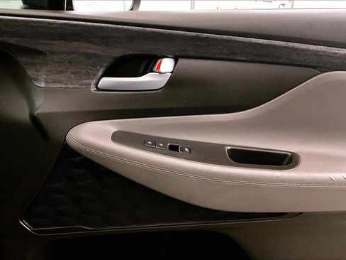 Used 2019 Hyundai Santa Fe SE image 23