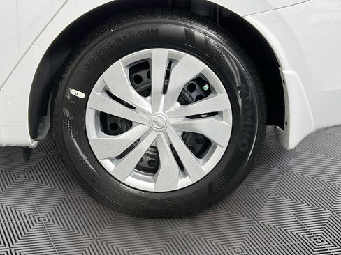 New 2025 Nissan Versa S w/ Trunk Package image 32