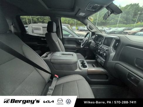 Used 2020 Chevrolet Silverado 1500 LT Trail Boss AWD/4WD image 7
