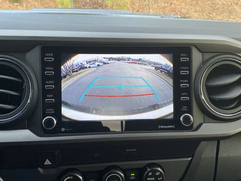 Certified 2020 Toyota Tacoma TRD Sport image 4