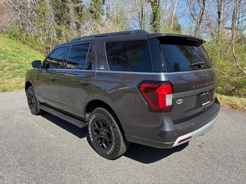 Used 2024 Ford Expedition Timberline image 8