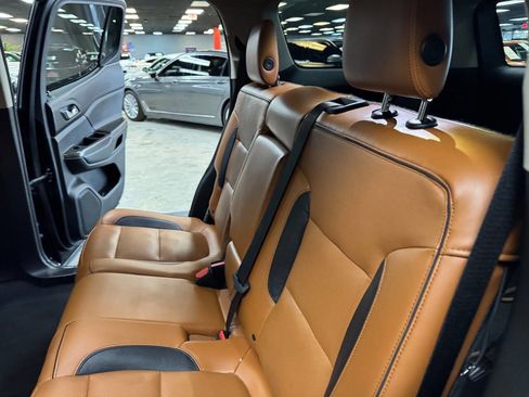 Used 2017 GMC Acadia SLT image 45