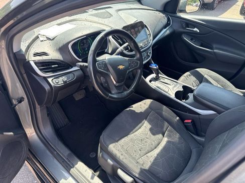 Used 2017 Chevrolet Volt LT FWD image 9