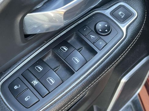 Used 2019 RAM 2500 Laramie AWD/4WD image 17