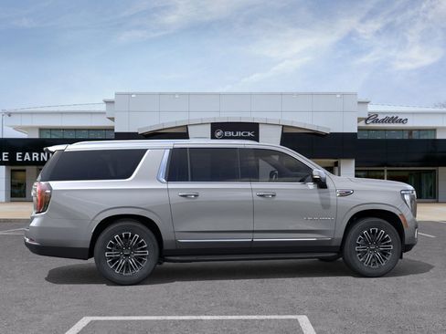 New 2026 GMC Yukon XL Elevation w/ LPO, Floor Liner Package RWD image 3