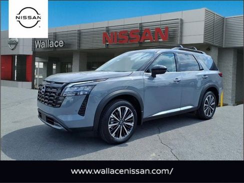 New 2026 Nissan Pathfinder Platinum image 1