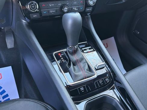 Used 2024 Jeep Compass Trailhawk w/ Sun and Sound Group image 23