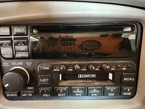 Used 2001 Buick Le Sabre Limited FWD image 36