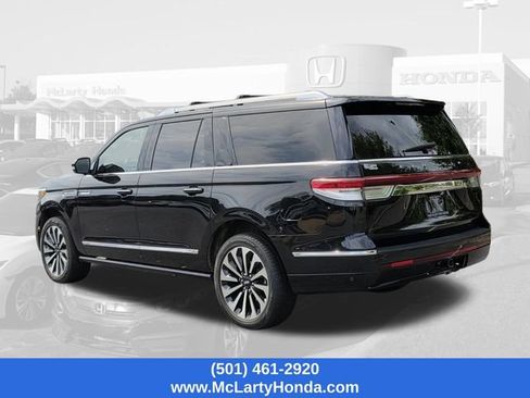 Used 2022 Lincoln Navigator L Reserve AWD/4WD image 3