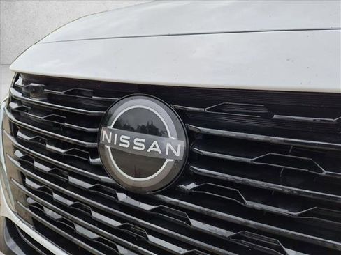 Used 2024 Nissan Sentra SV FWD image 12
