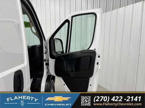 Used 2023 RAM ProMaster 2500 FWD image 11