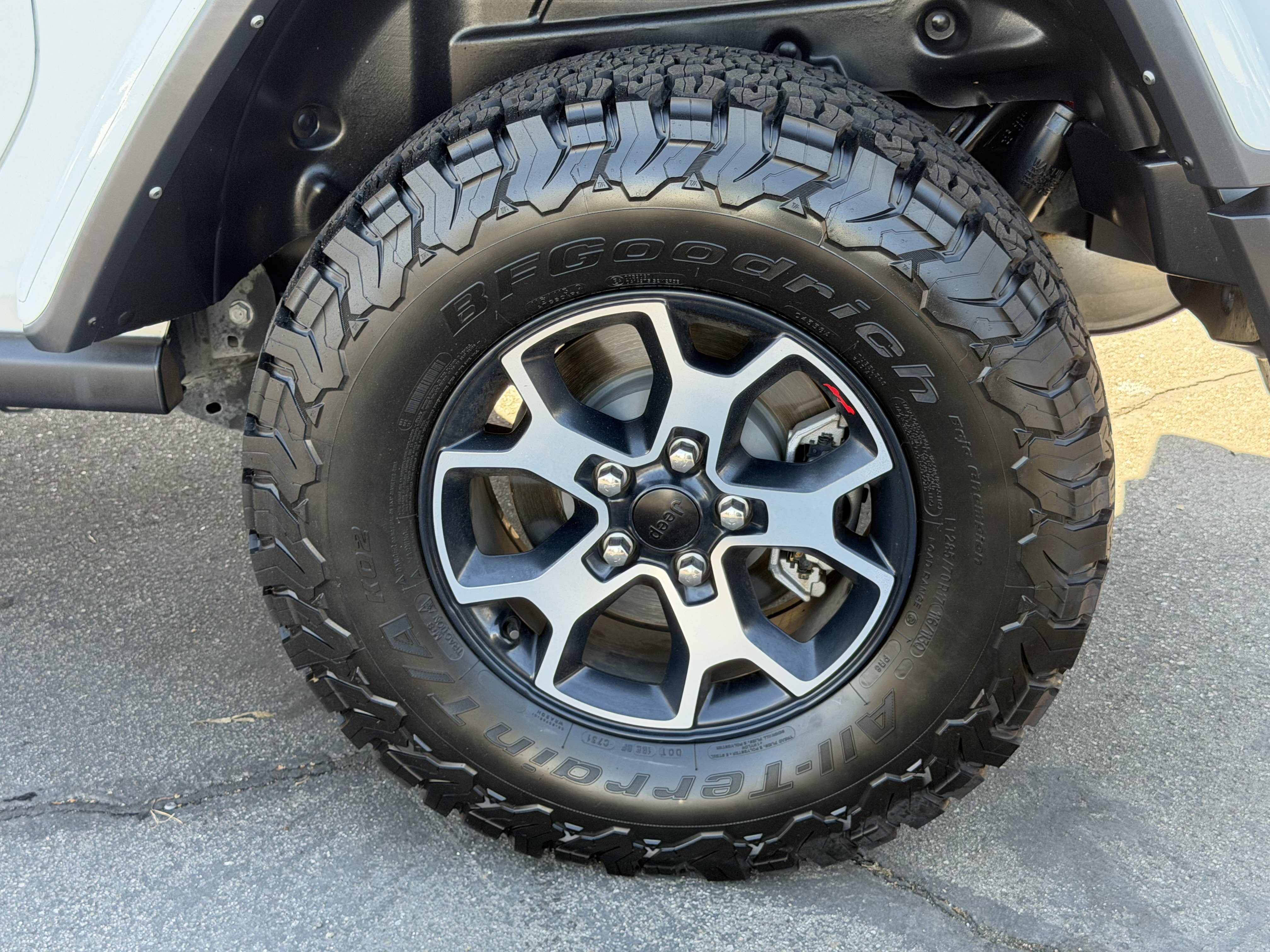 Certified 2022 Jeep Wrangler Rubicon w/ Cold Weather Group AWD/4WD image 16
