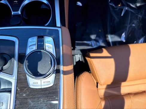 Used 2022 BMW 740i RWD image 18