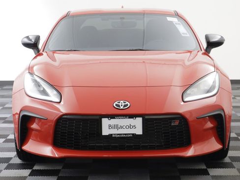 Used 2025 Toyota GR86 Premium w/ Performance Package RWD image 22