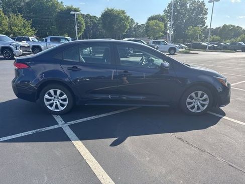 Used 2024 Toyota Corolla LE FWD image 2