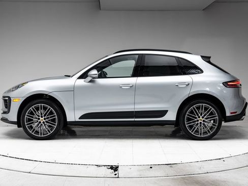 Certified 2026 Porsche Macan AWD/4WD image 2