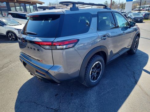 New 2026 Nissan Pathfinder Rock Creek image 8