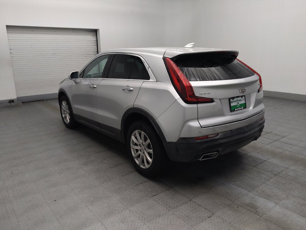 Used 2020 Cadillac XT4 Luxury w/ Cold Weather Package FWD image 5