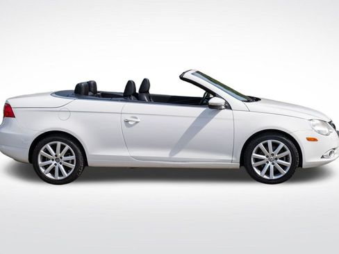 Used 2010 Volkswagen Eos Komfort FWD image 7