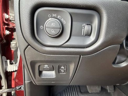Used 2023 RAM 1500 Big Horn AWD/4WD image 31