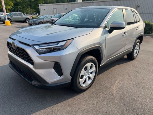 Used 2025 Toyota RAV4 LE FWD image 21