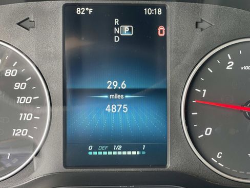 Used 2024 Mercedes-Benz Sprinter 2500 image 35