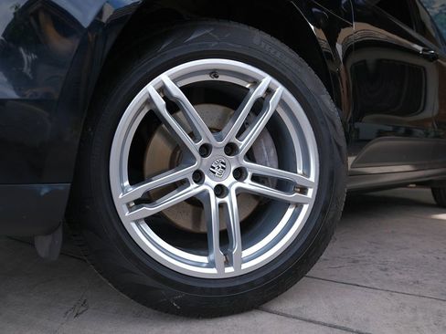 Used 2019 Porsche Macan image 41