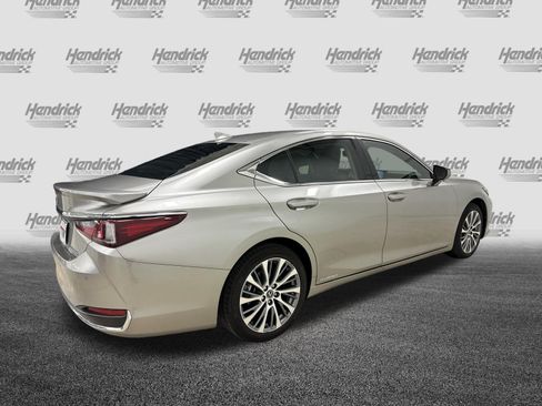 Used 2020 Lexus ES 300h w/ Premium Package FWD image 11
