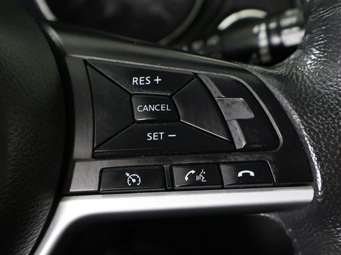 Used 2017 Nissan Rogue SV AWD/4WD image 44