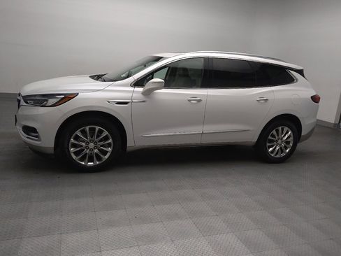 Used 2020 Buick Enclave Premium w/ Sun and Sites Package FWD image 2