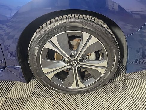Used 2022 Nissan Leaf SV FWD image 3