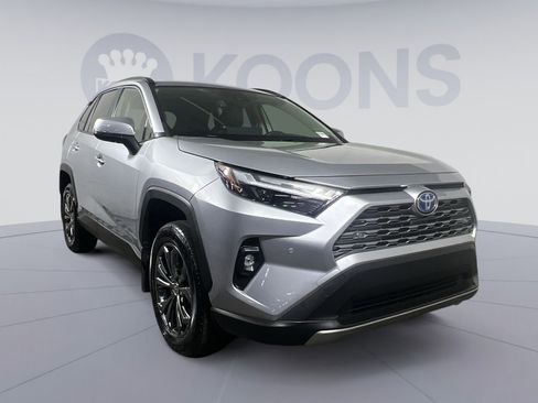 Used 2024 Toyota RAV4 Limited image 10