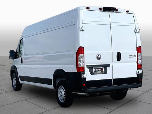 Used 2025 RAM ProMaster 2500 w/ Convenience Group FWD image 11