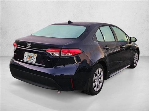 Used 2025 Toyota Corolla LE image 2