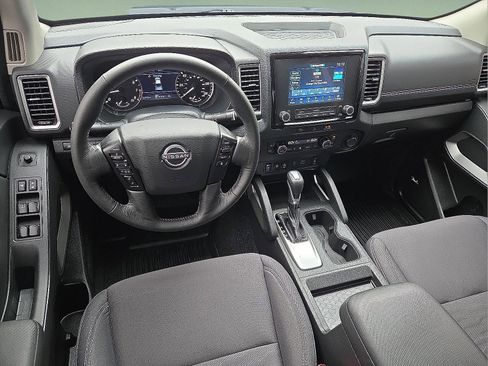 Used 2024 Nissan Frontier SV w/ SV Convenience Package RWD image 11