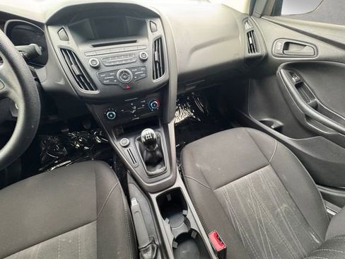 Used 2017 Ford Focus S FWD image 3