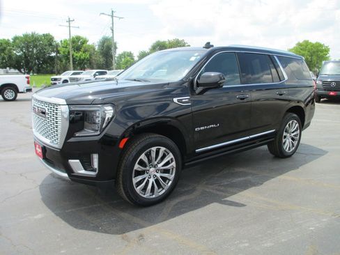Used 2022 GMC Yukon Denali w/ Denali Ultimate Package AWD/4WD image 13