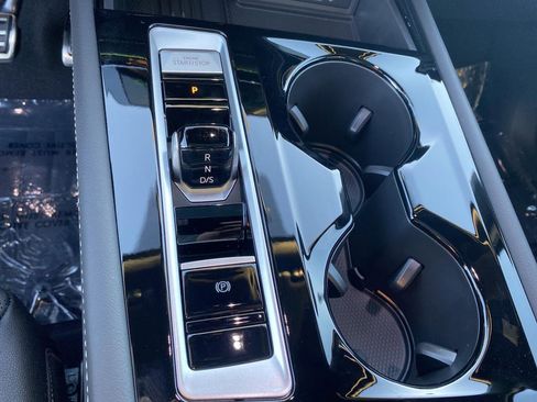 New 2026 Volkswagen Atlas Cross Sport SEL Premium R-Line AWD/4WD image 23