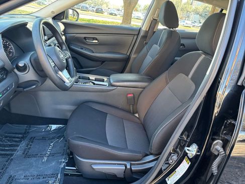 Used 2025 Nissan Sentra SV image 31