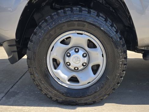 Used 2021 Toyota Tacoma SR w/ SR Convenience Package RWD image 14