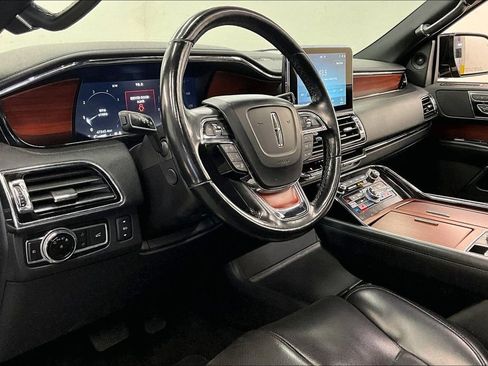 Used 2021 Lincoln Navigator L Reserve image 13